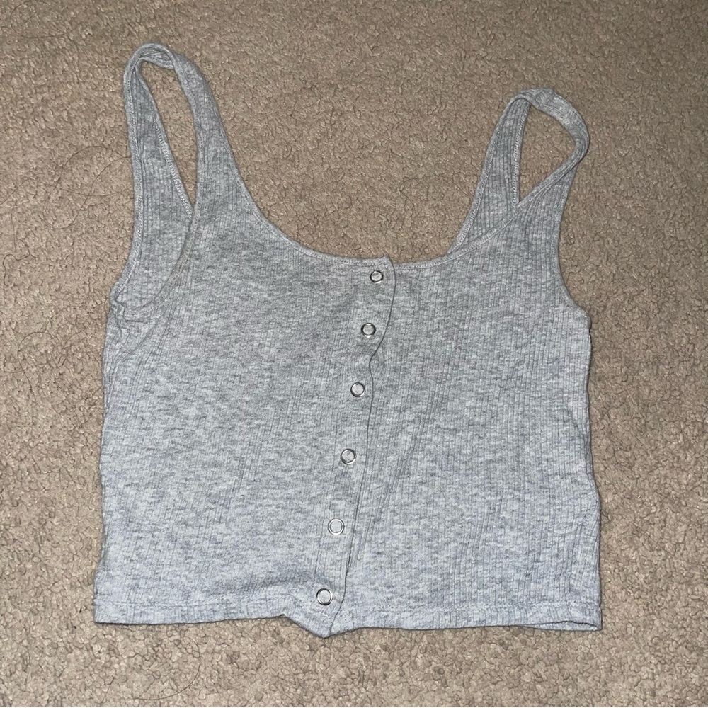 grey crop top
